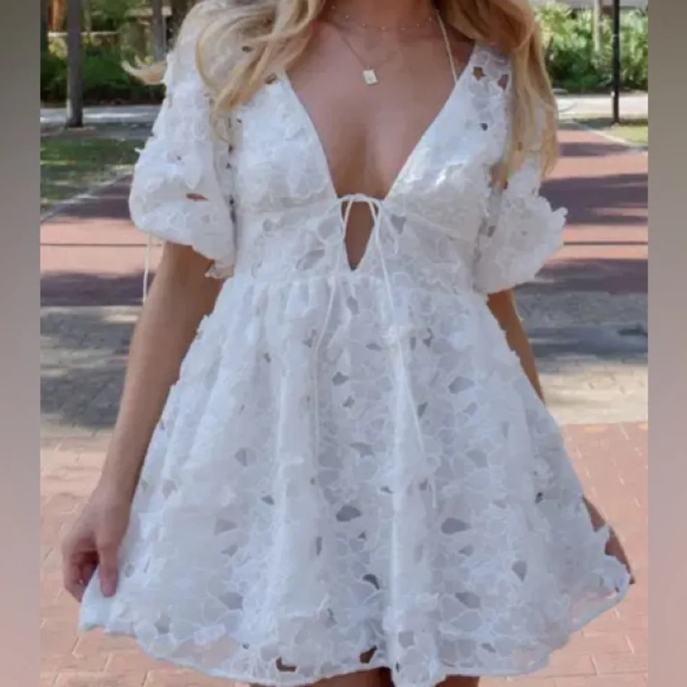 white floral tie front mini dress - Picture 10 of 12